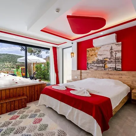 Villa Luxury With Jacuzzi In Kas Gelemiş